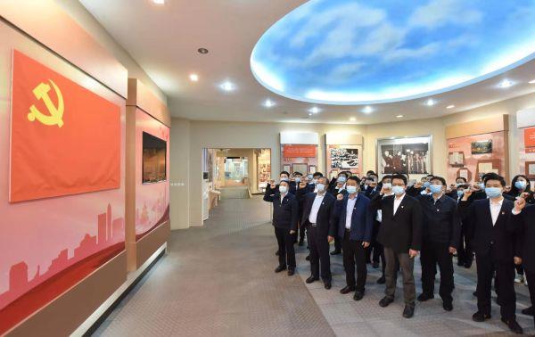 中铁六局党委组织开展“铭记历史 不忘初心”主题党课培训教育活动